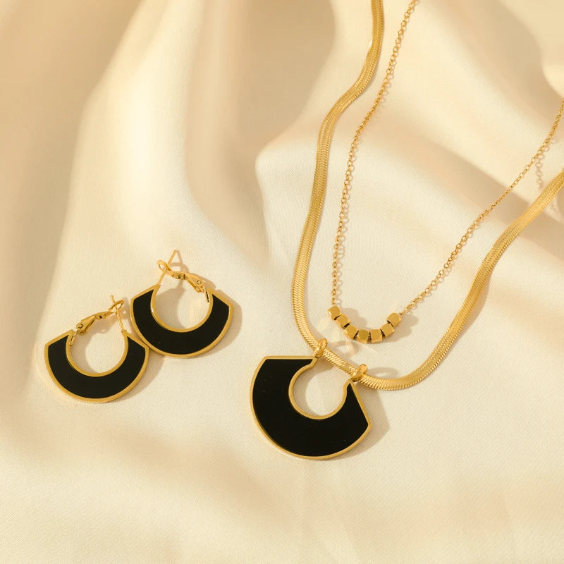 Eilieck Necklace and Earrings Set