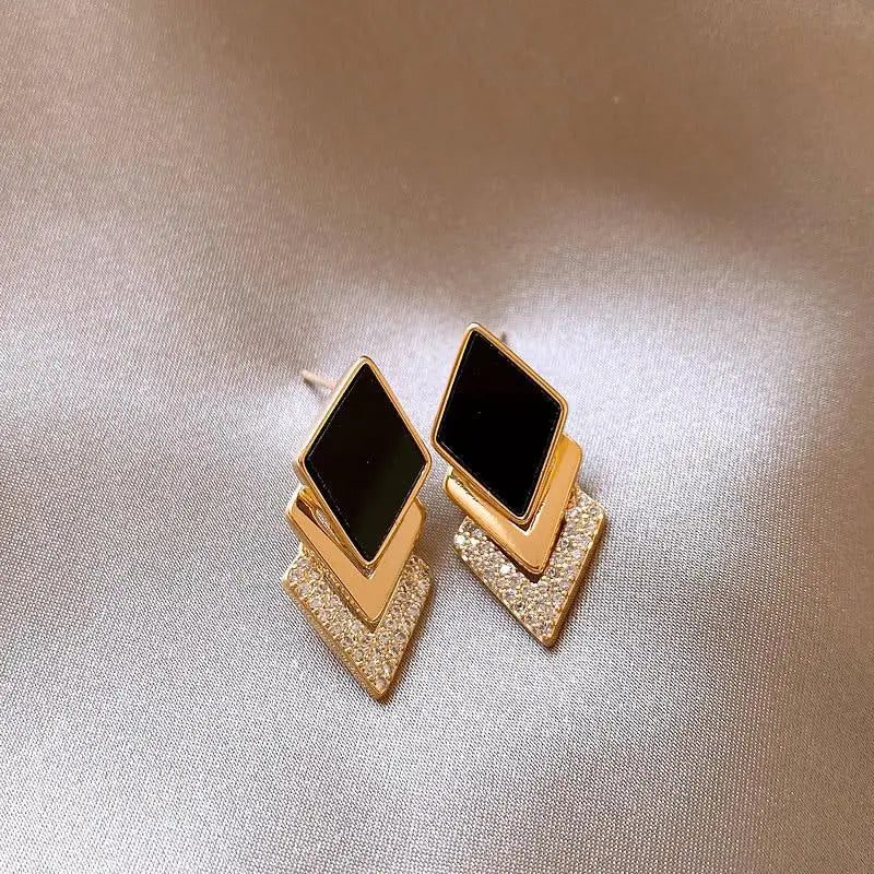 Crystal Black Earrings 