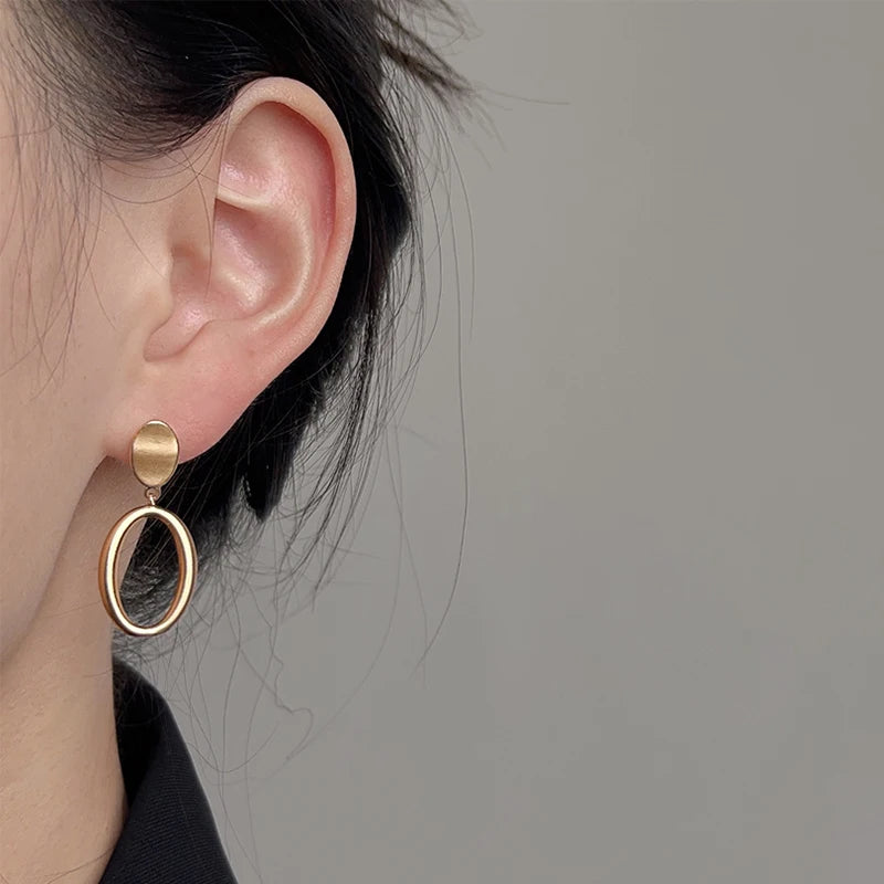 Needle Gold Earring