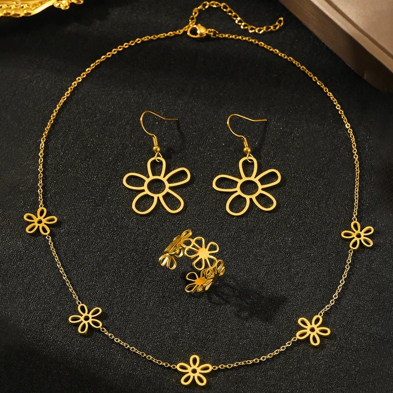 Daisy Necklace and Earrings Set